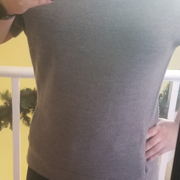 New York & Company Short Sleeve sweater - Picture 4 of 6